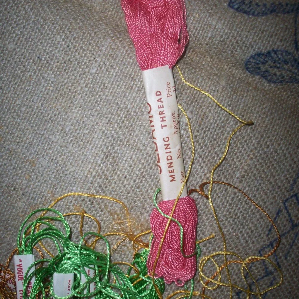 Vintage Floral Burlap Printed Needlepoint Runner Kit & Thread Made UK 42